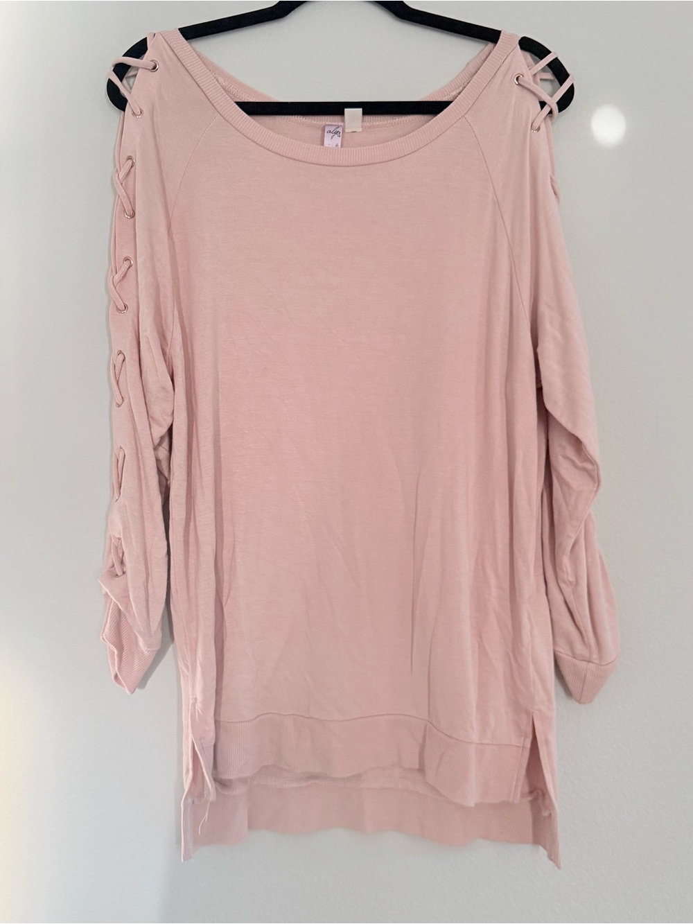 Francesca’s Dusty Pink Lace-Up Sleeve Sweatshirt